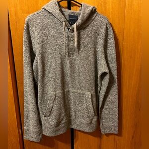 Men’s AE Sweater in great condition!!  Size M